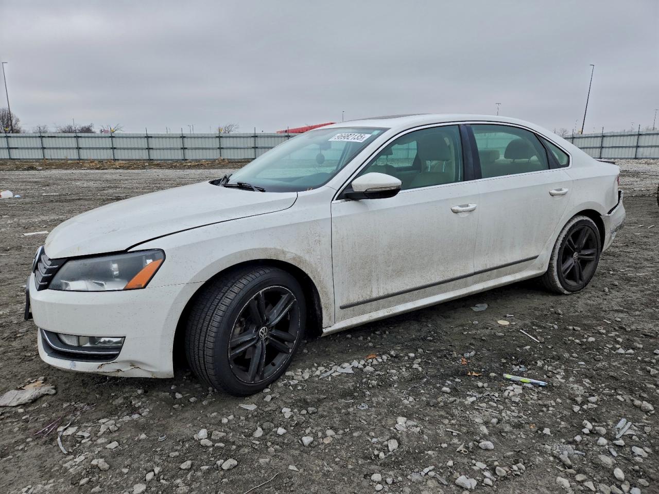 2012 VOLKSWAGEN PASSAT
