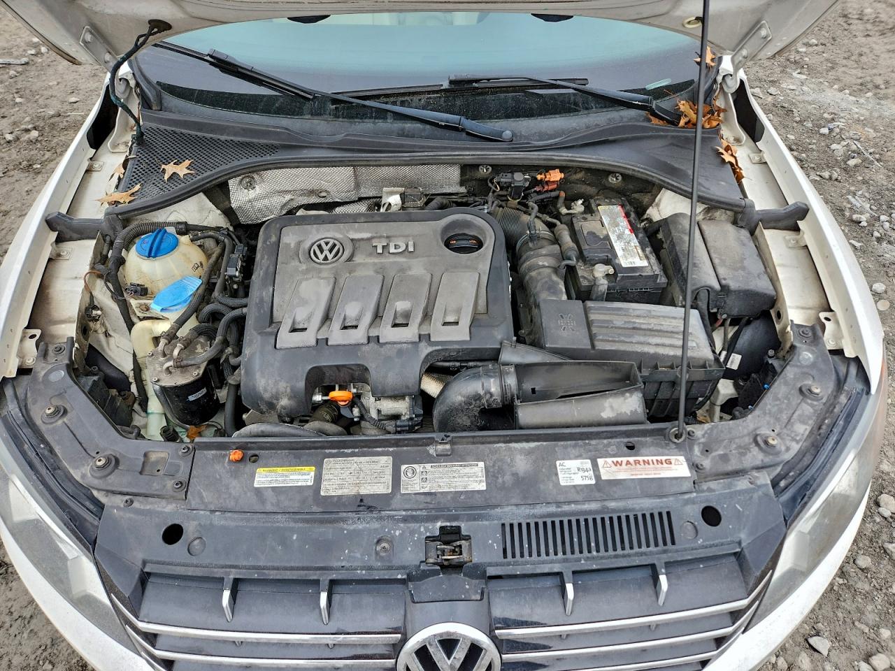 2012 VOLKSWAGEN PASSAT photo 31