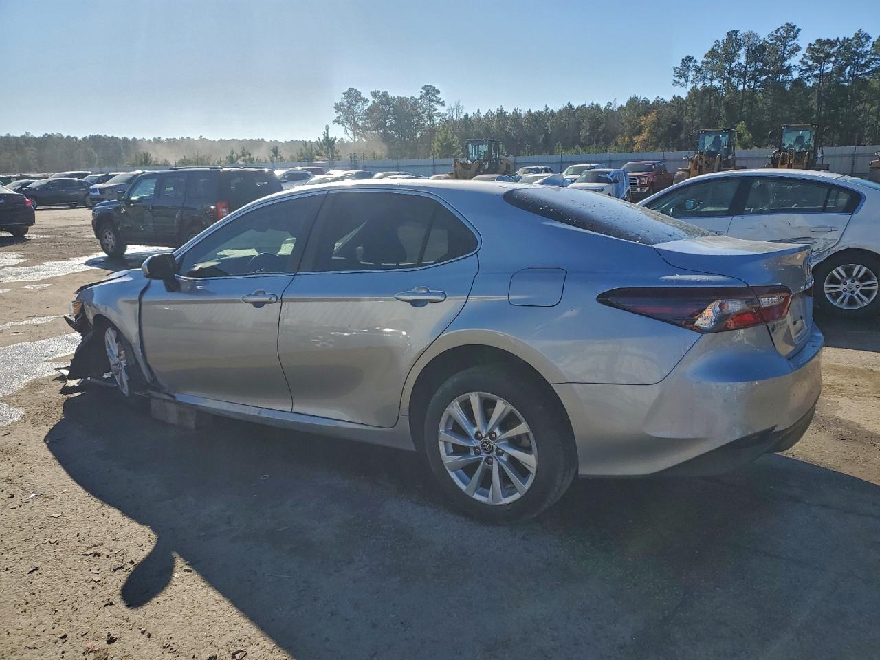 2023 TOYOTA CAMRY LE photo 2