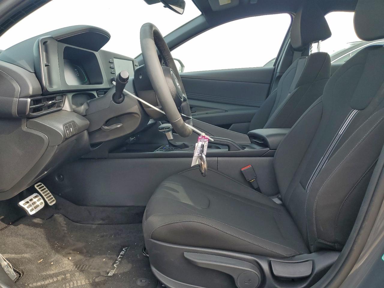 2025 HYUNDAI ELANTRA SEL SPORT photo 7