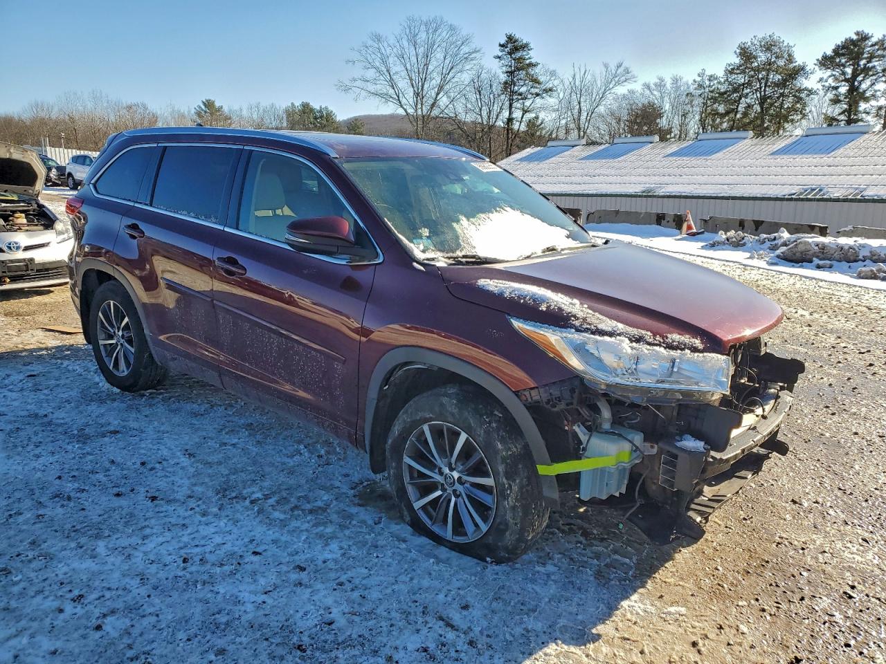 2017 TOYOTA HIGHLANDER SE photo 4