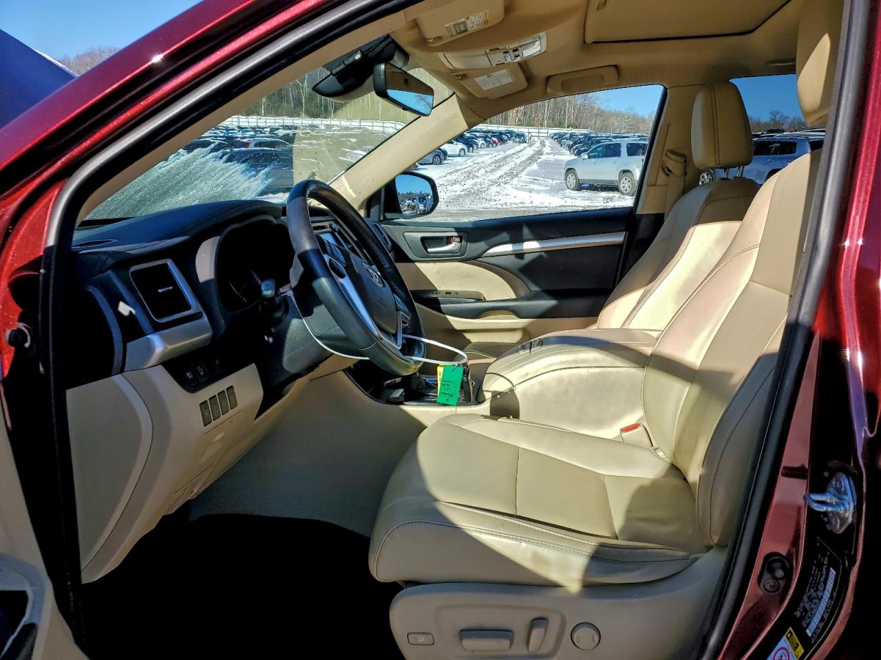2017 TOYOTA HIGHLANDER SE photo 7