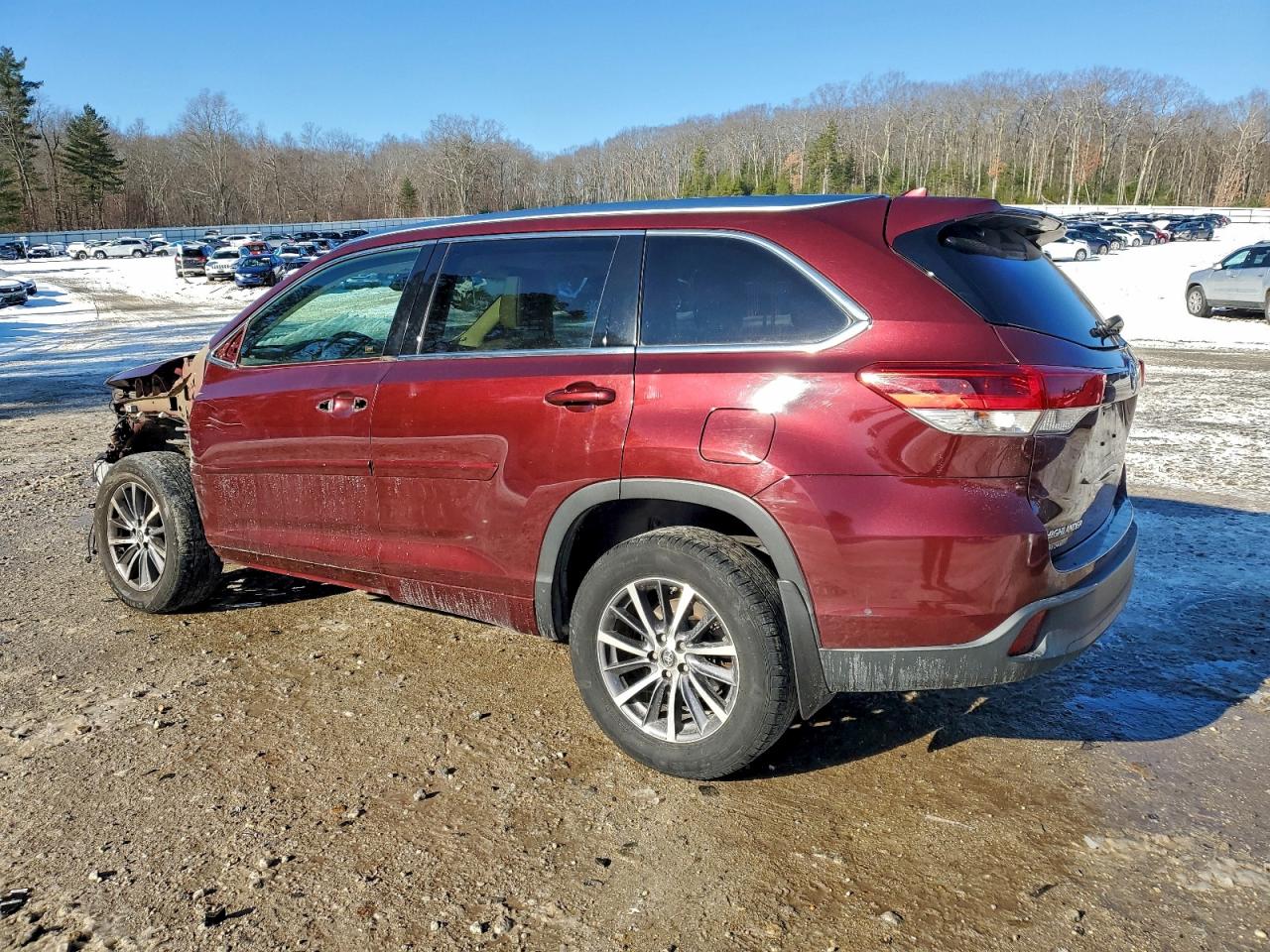 2017 TOYOTA HIGHLANDER SE photo 2