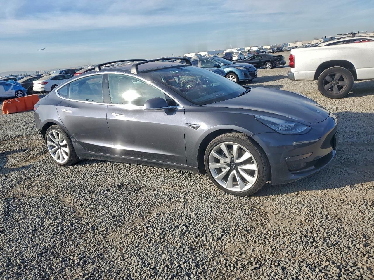 2018 TESLA MODEL 3 photo 4