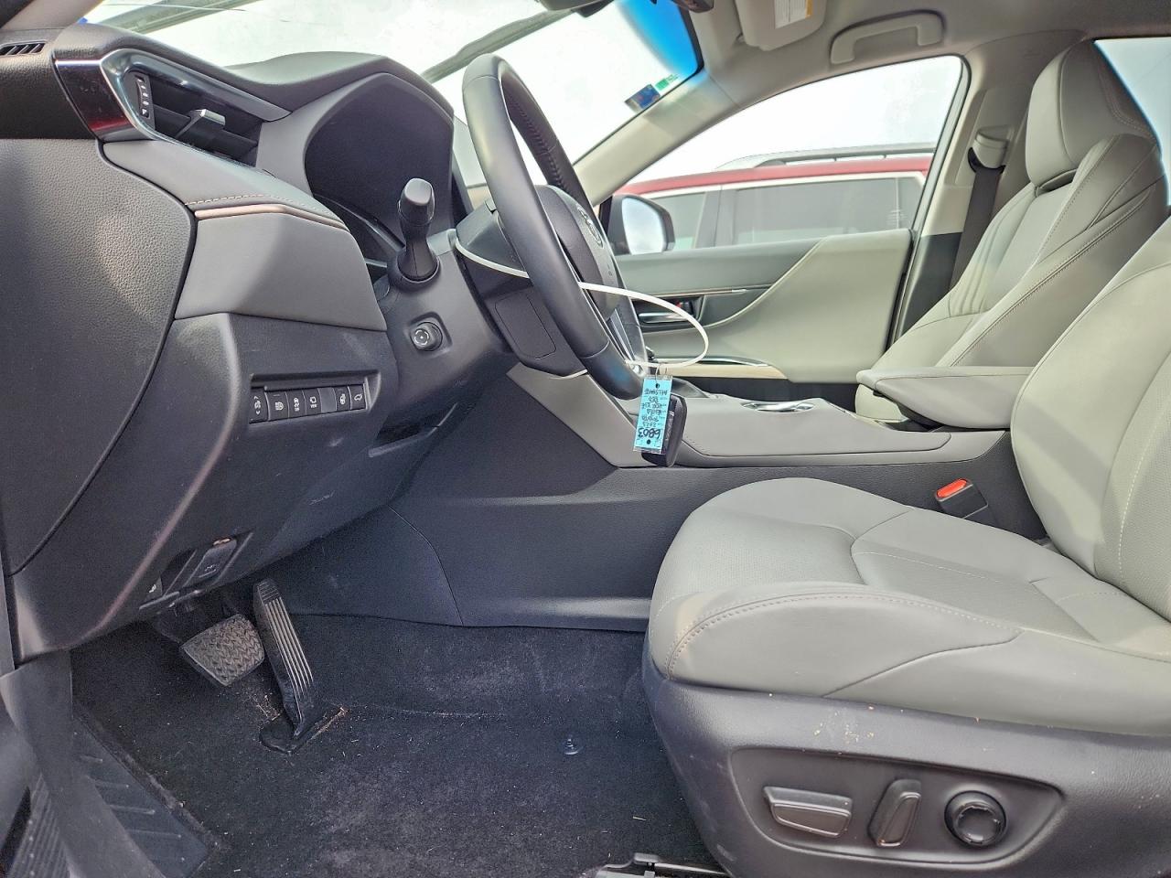 2023 TOYOTA VENZA LE photo 7