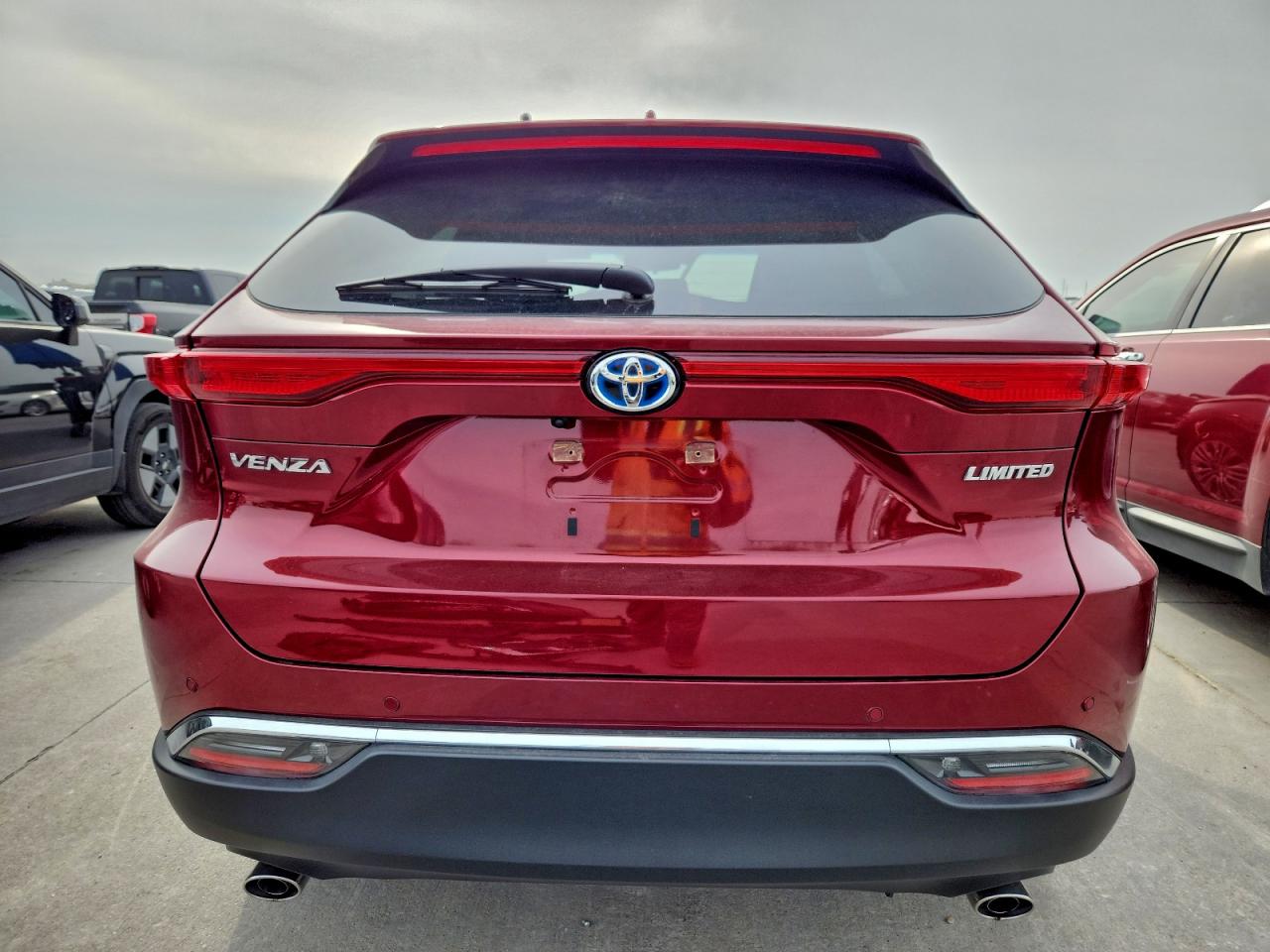 2023 TOYOTA VENZA LE photo 6