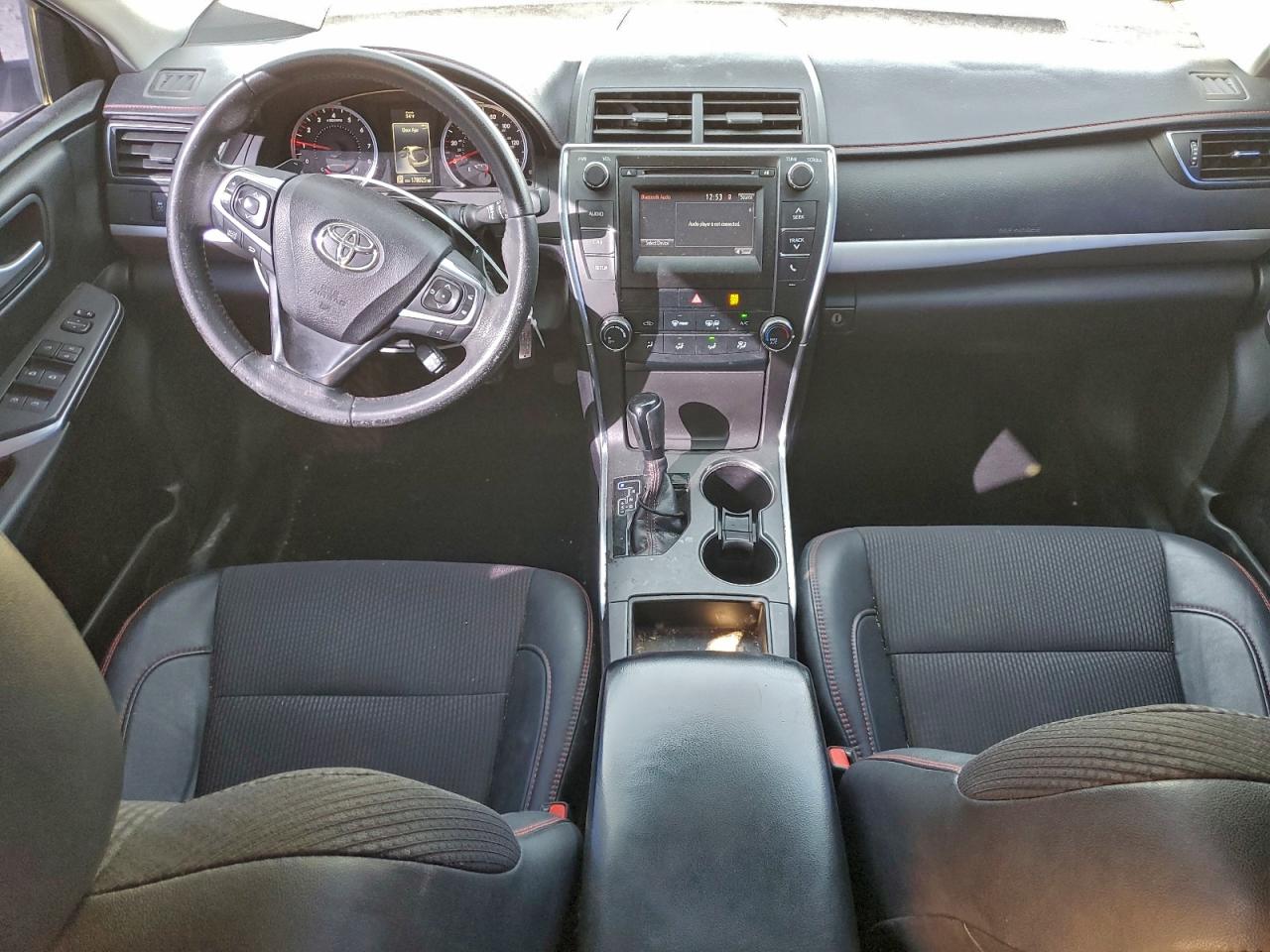 2017 TOYOTA CAMRY LE photo 22