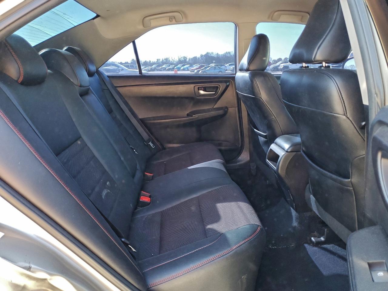 2017 TOYOTA CAMRY LE photo 28