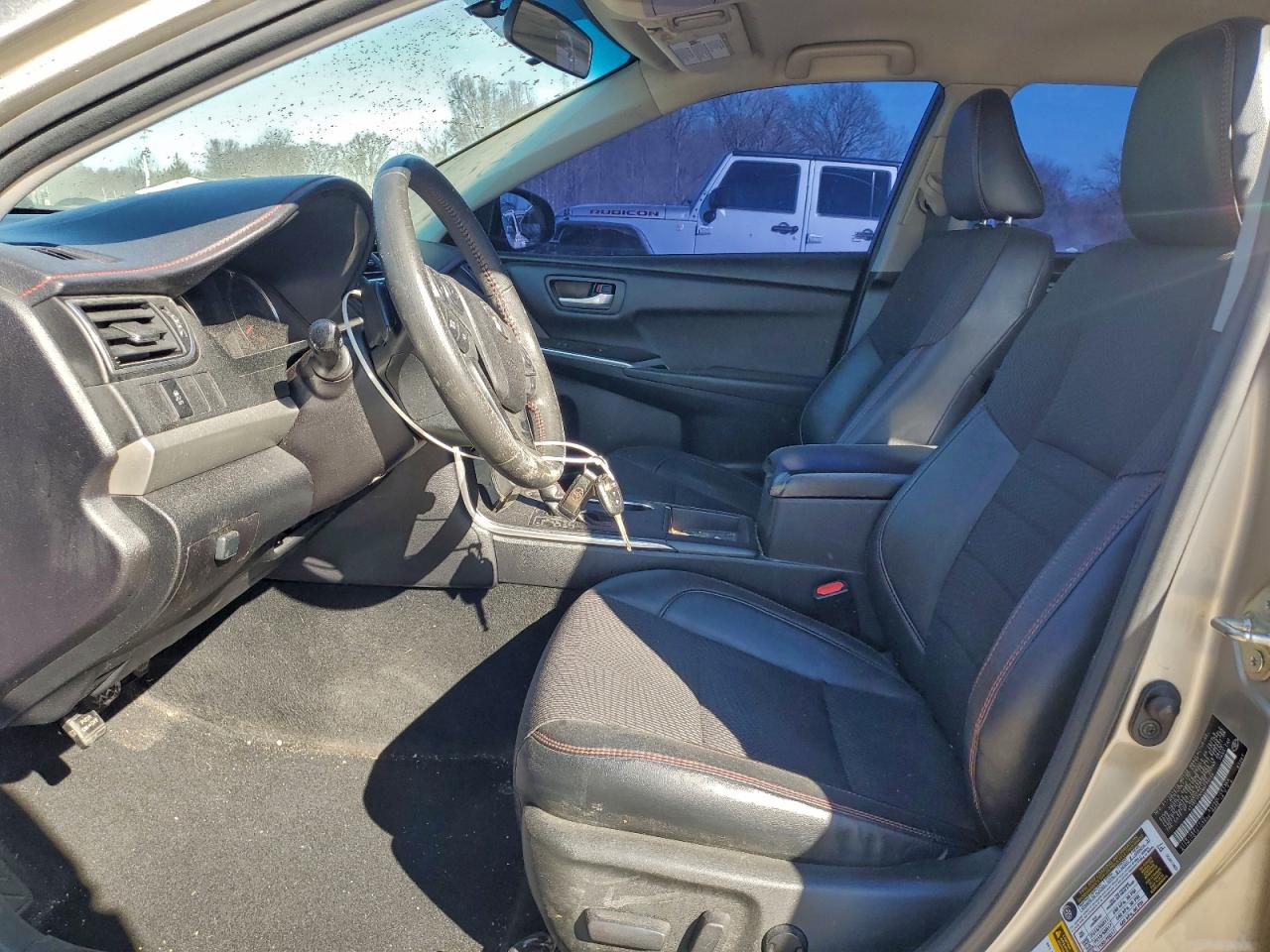 2017 TOYOTA CAMRY LE photo 19