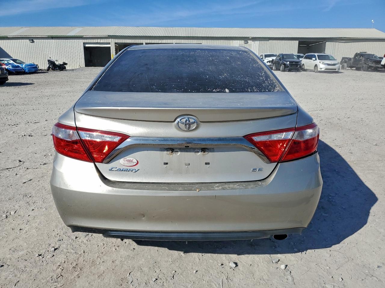 2017 TOYOTA CAMRY LE photo 16