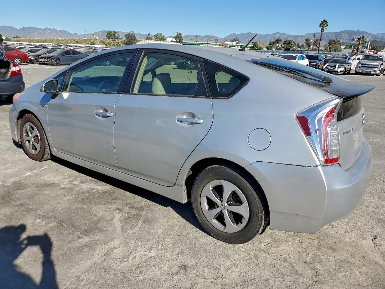 2014 TOYOTA PRIUS photo 2