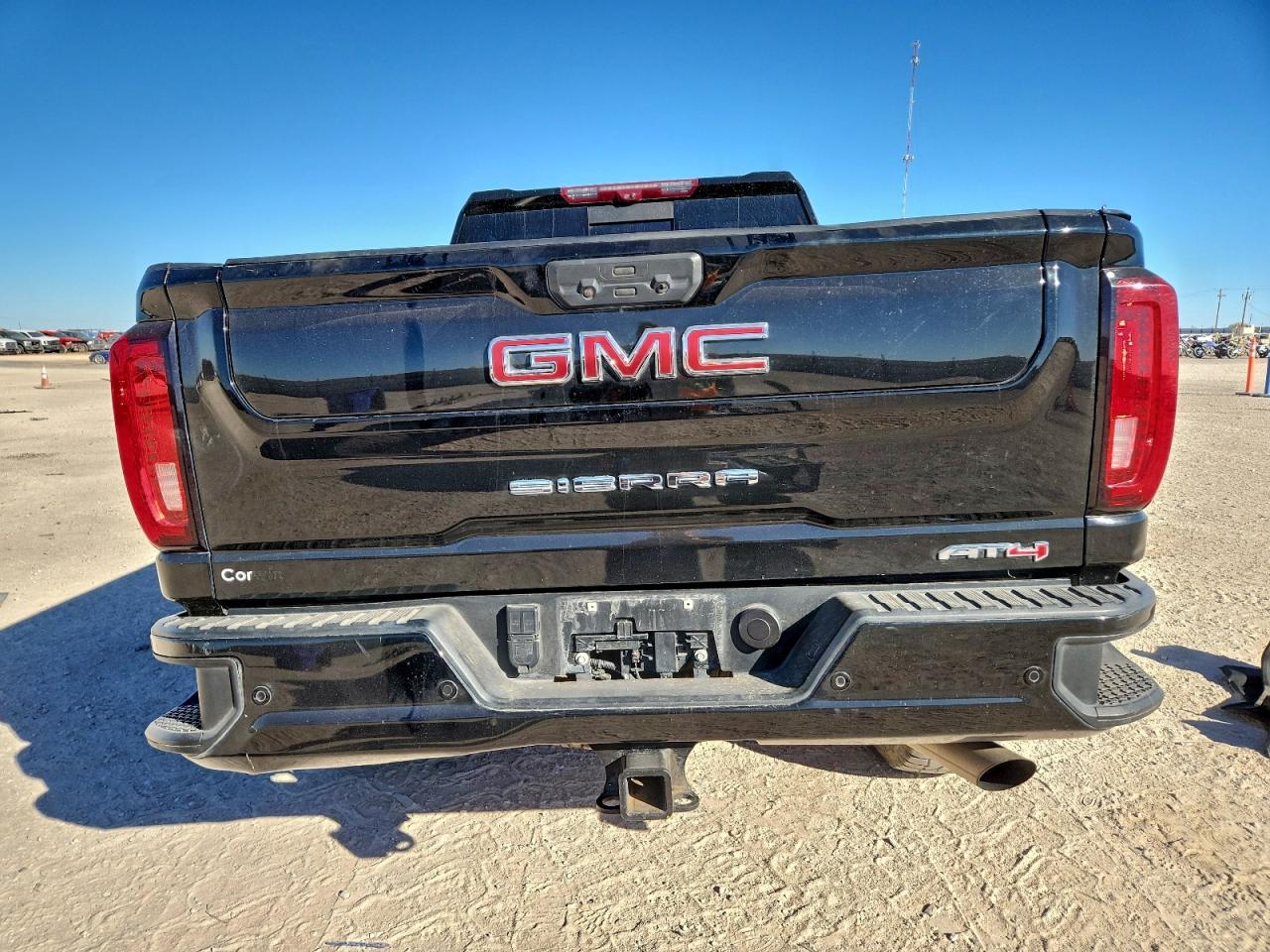 2020 GMC SIERRA K2500 AT4 photo 16