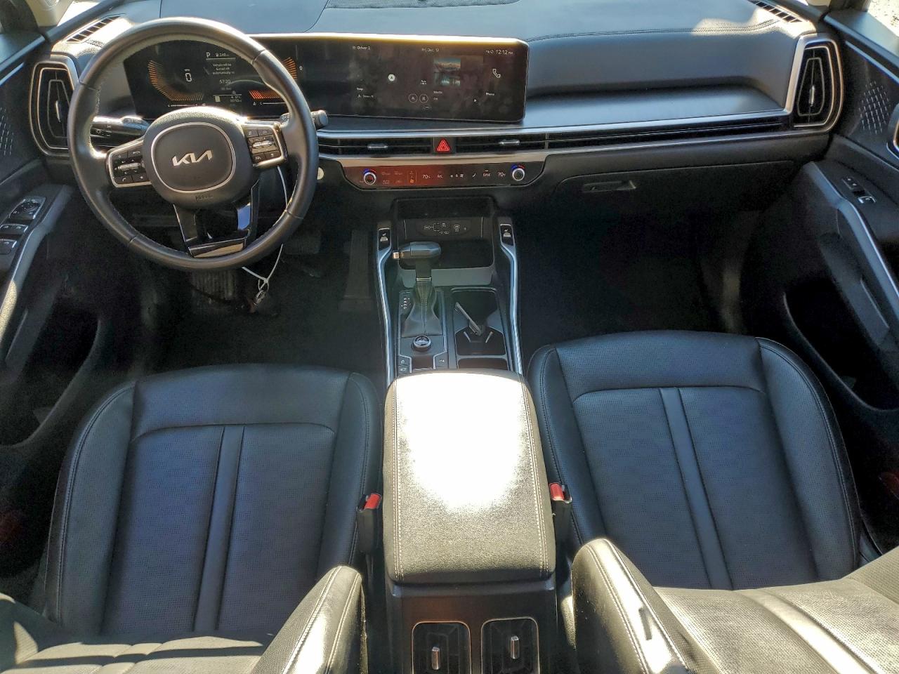 2024 KIA SORENTO S photo 8