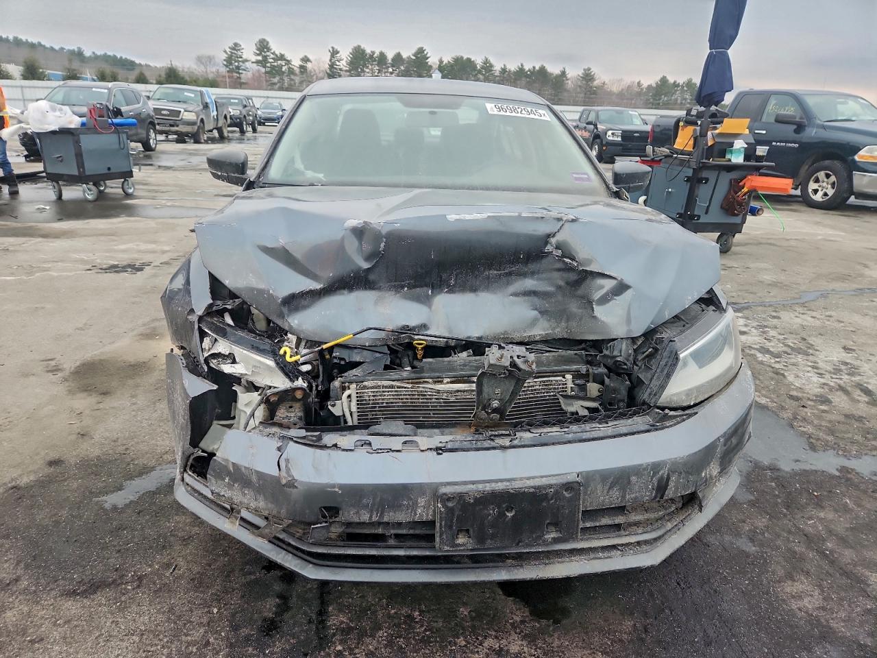 2015 VOLKSWAGEN JETTA BASE photo 13