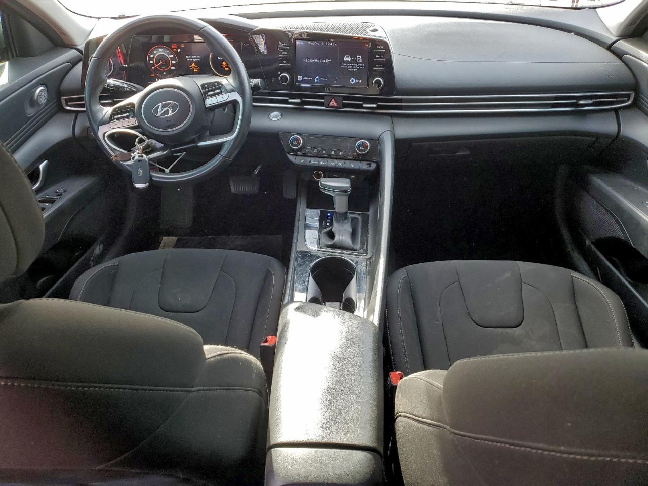 2022 HYUNDAI ELANTRA SEL photo 8