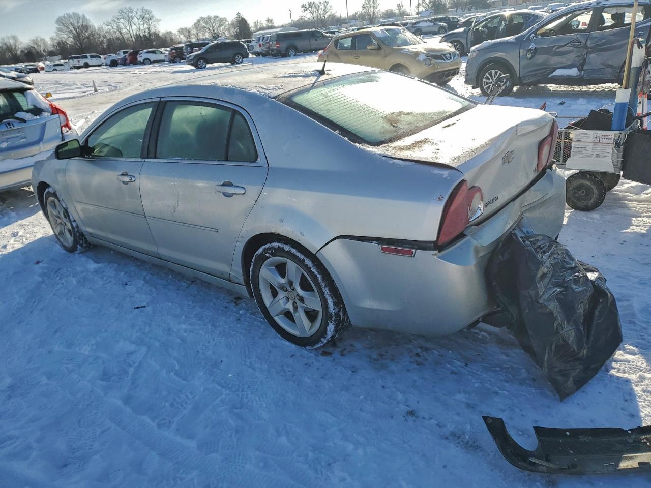 2009 CHEVROLET MALIBU LS photo 2