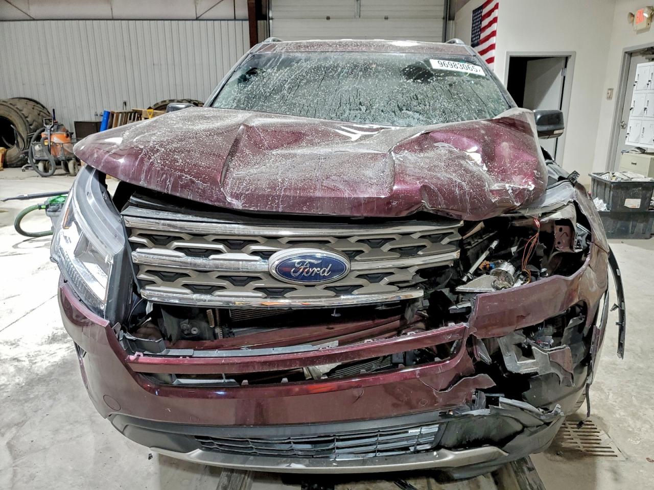 2018 FORD EXPLORER XLT photo 5