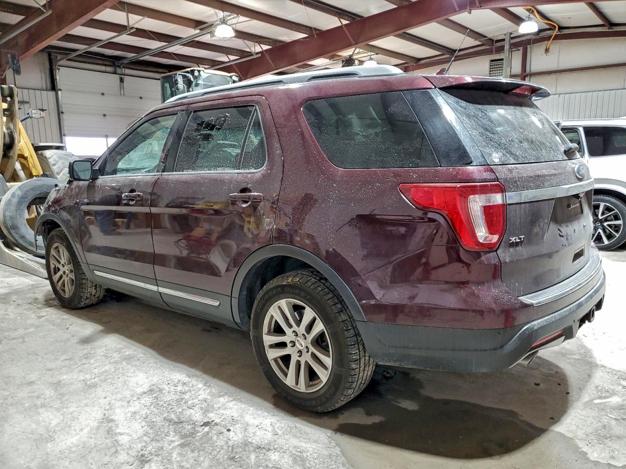 2018 FORD EXPLORER XLT photo 2