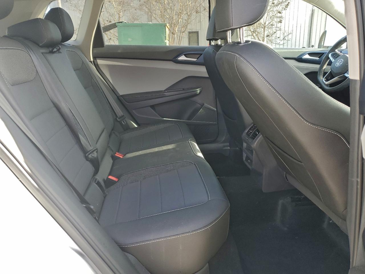 2024 VOLKSWAGEN TAOS SE photo 10