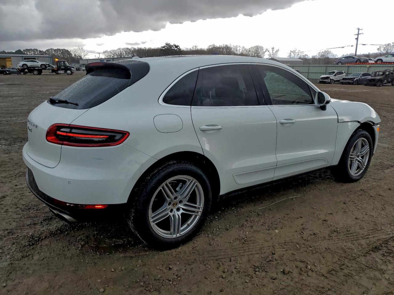 2015 PORSCHE MACAN S photo 3