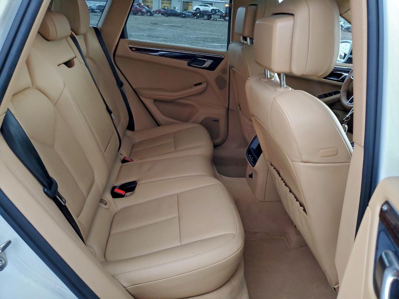 2015 PORSCHE MACAN S photo 10
