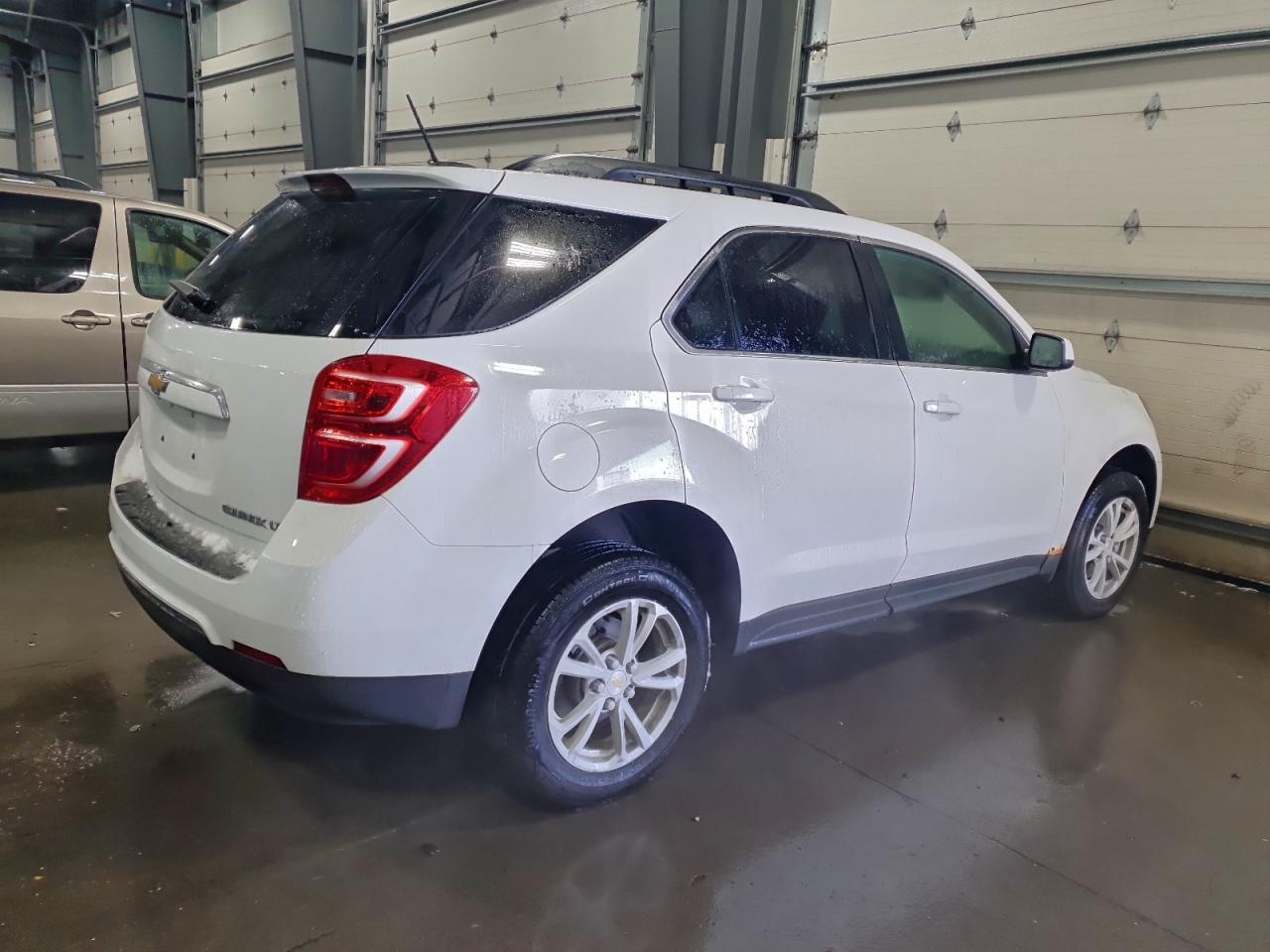 2016 CHEVROLET EQUINOX LT photo 3