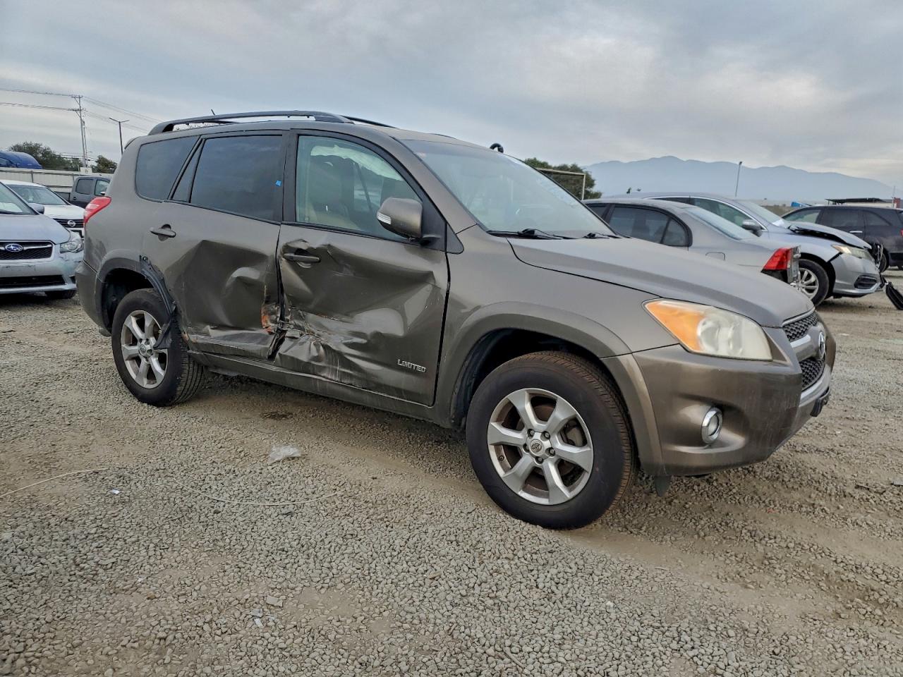 2009 TOYOTA RAV4 LIMITED photo 4