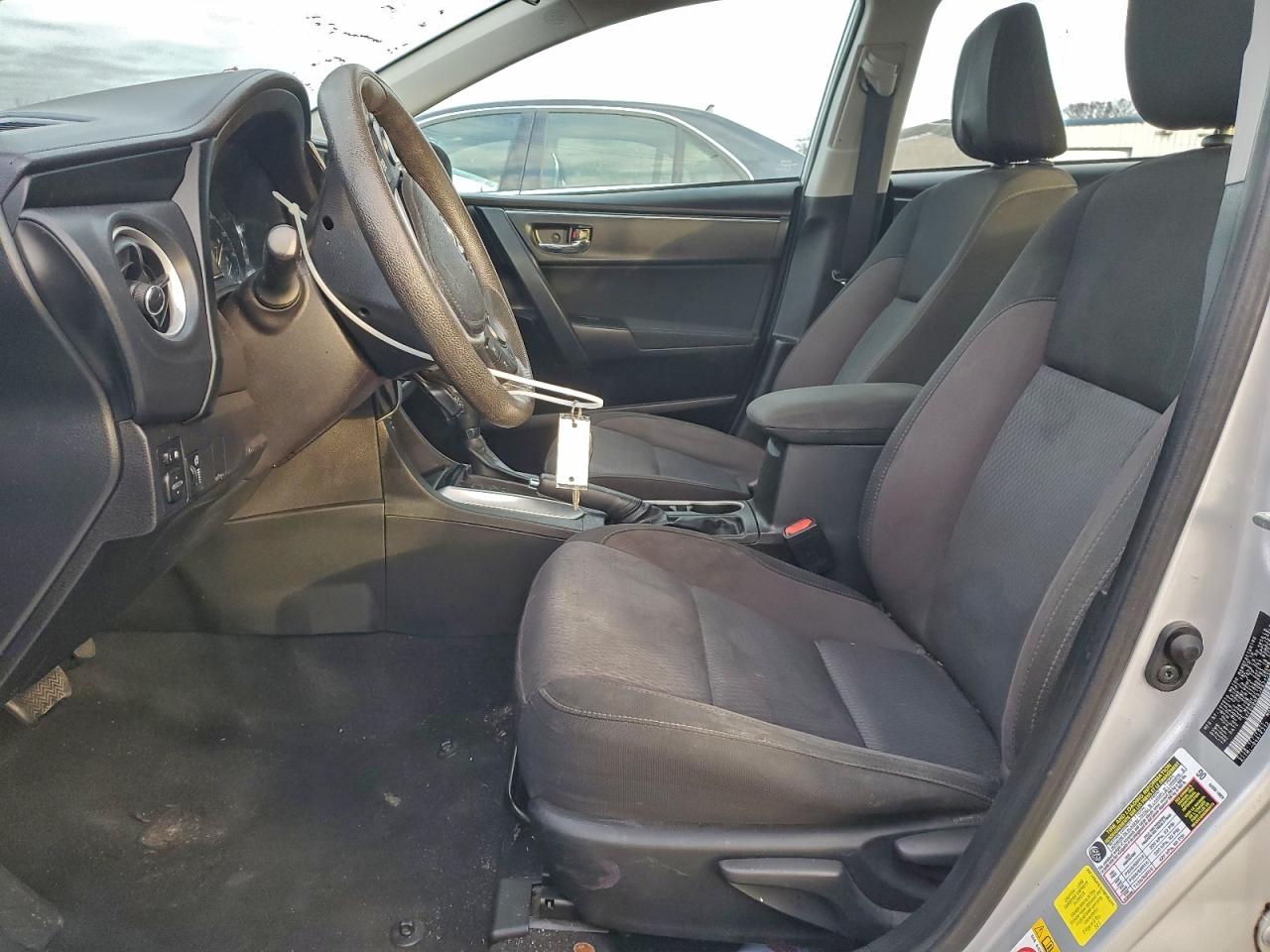 2018 TOYOTA COROLLA L photo 7