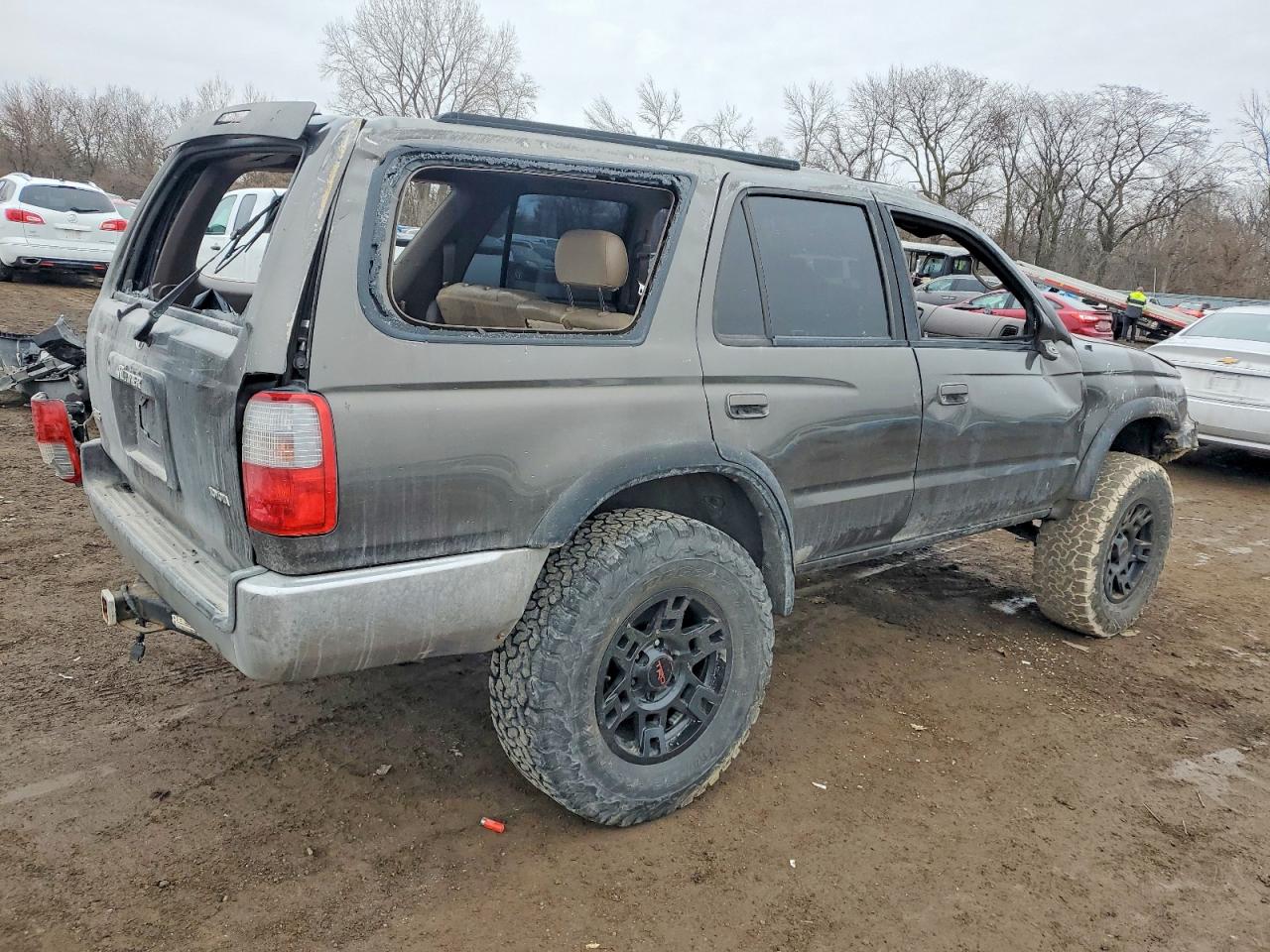 1997 TOYOTA 4RUNNER SR5 photo 5