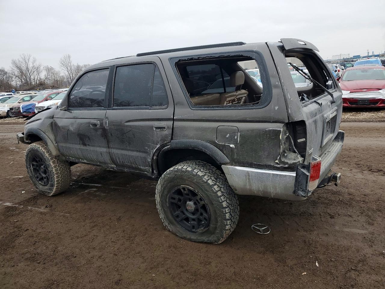 1997 TOYOTA 4RUNNER SR5 photo 3