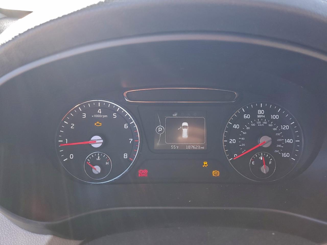 2016 KIA SORENTO LX photo 17