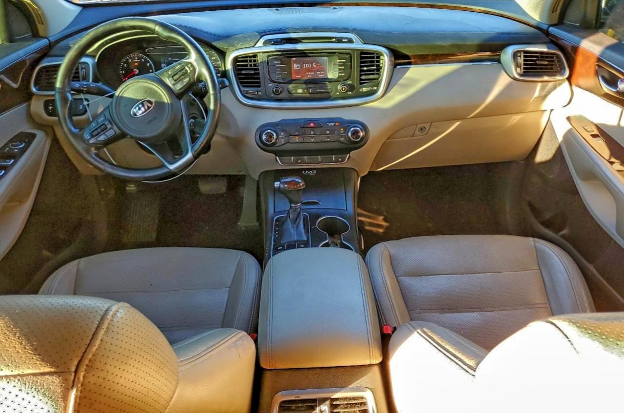 2016 KIA SORENTO LX photo 15