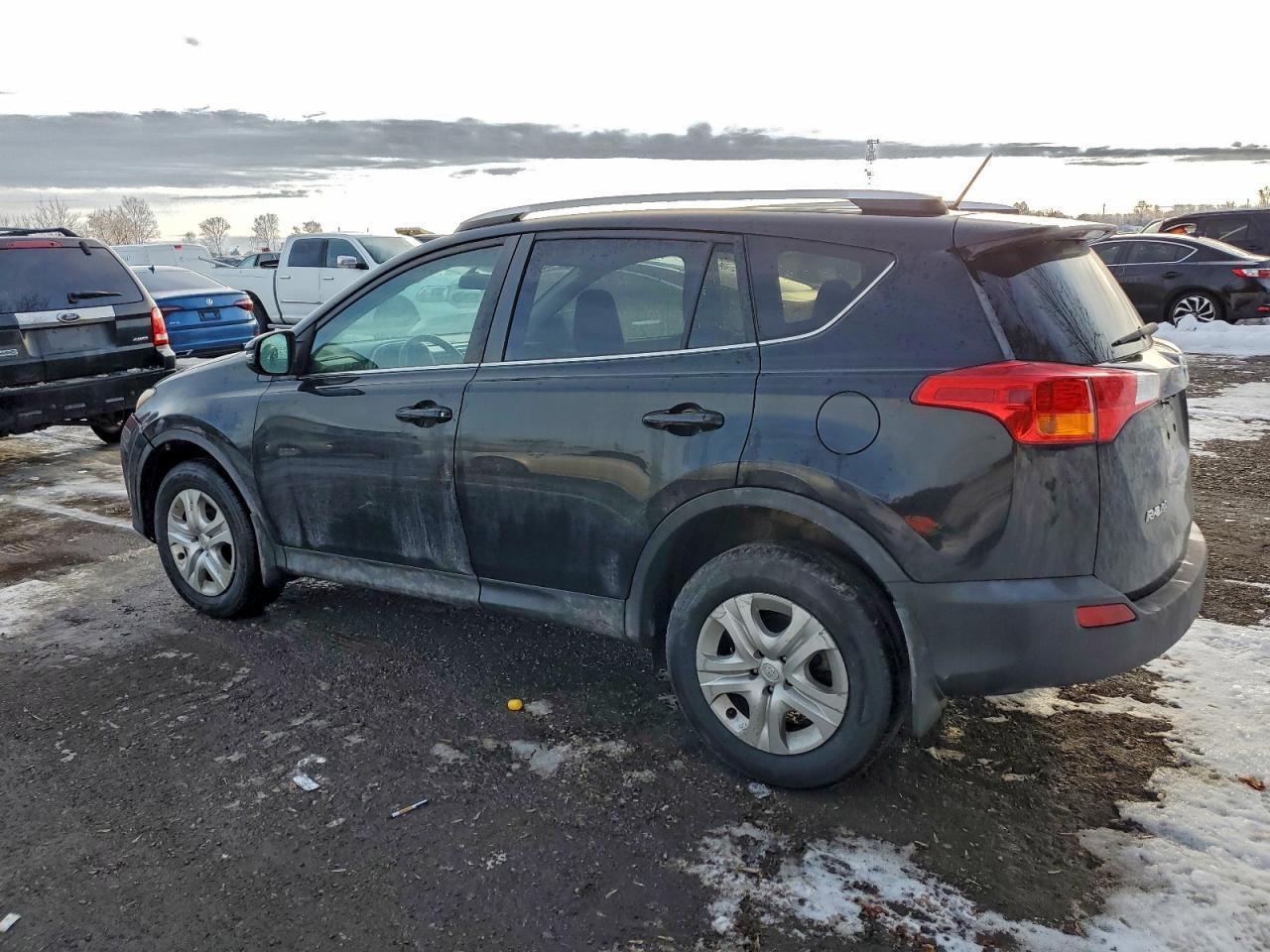 2015 TOYOTA RAV4 LE photo 2