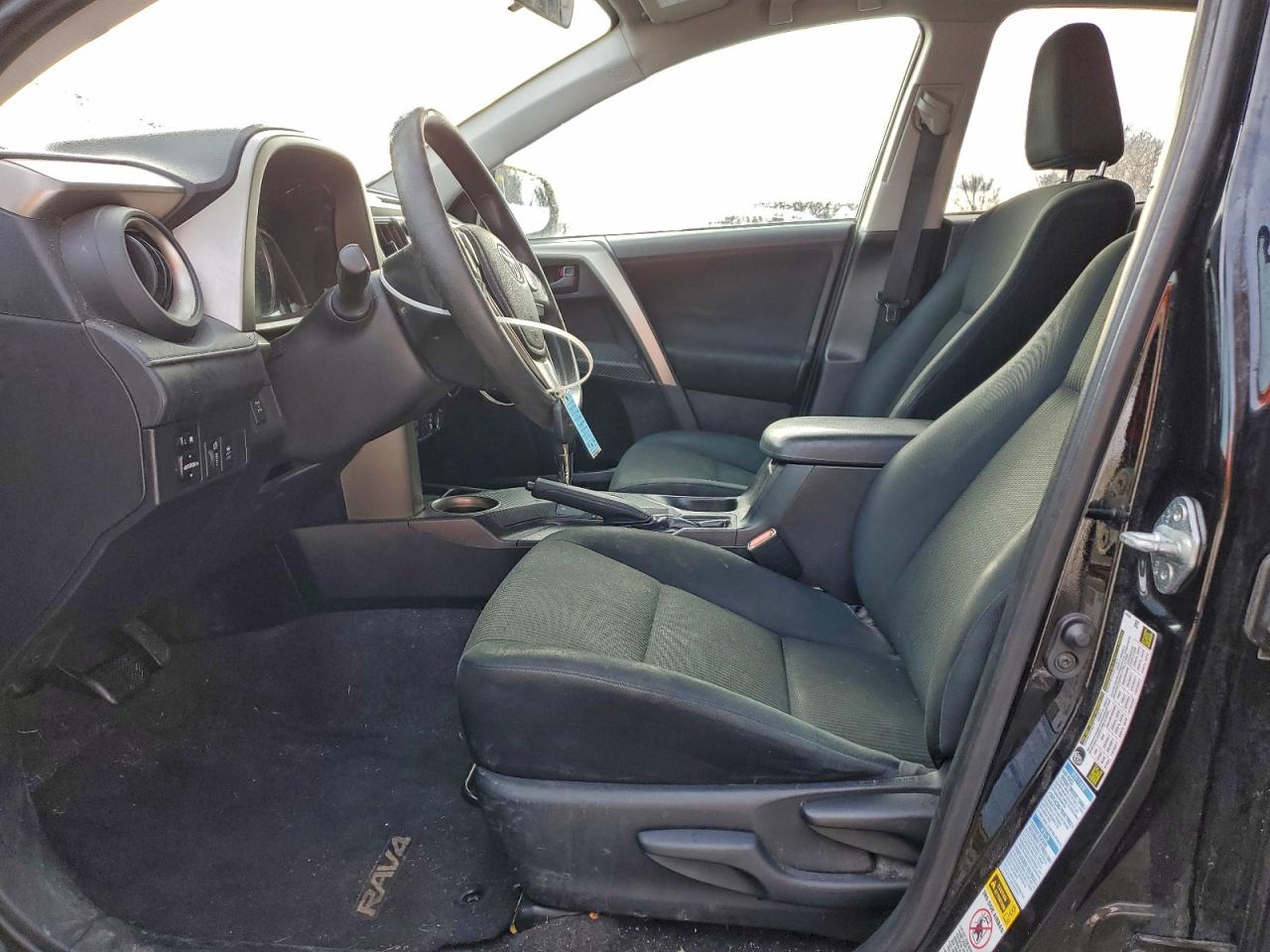 2015 TOYOTA RAV4 LE photo 7