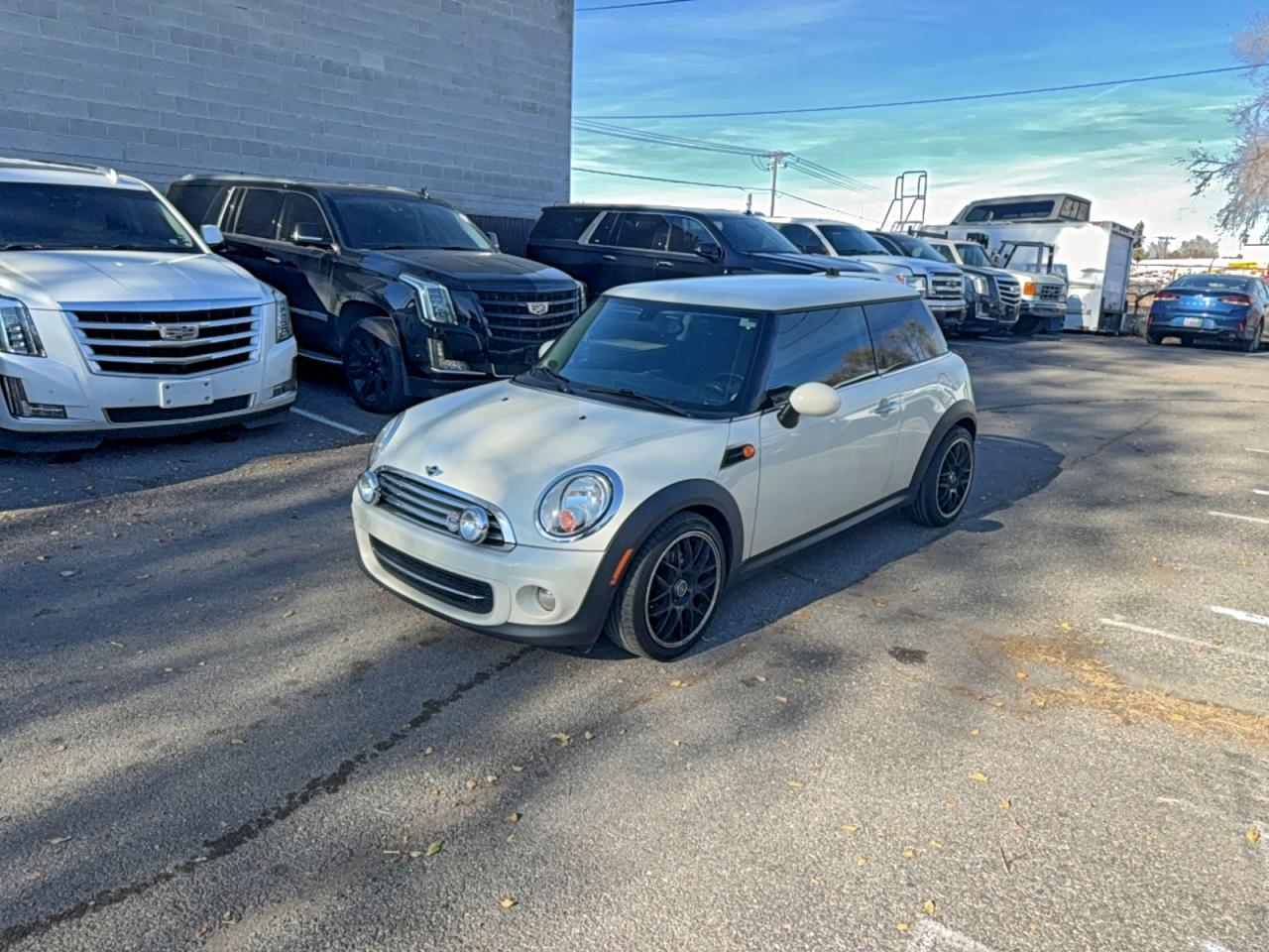 2012 MINI COOPER photo 2