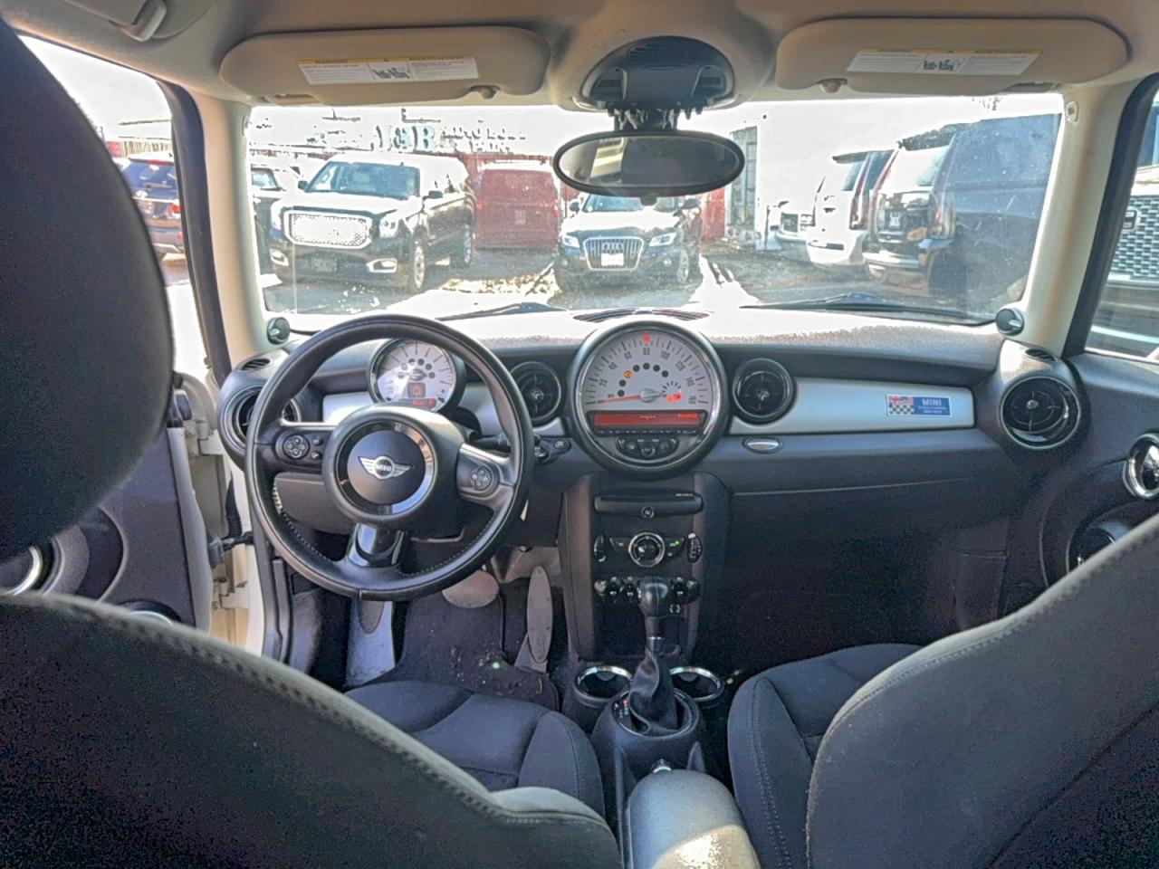 2012 MINI COOPER photo 9