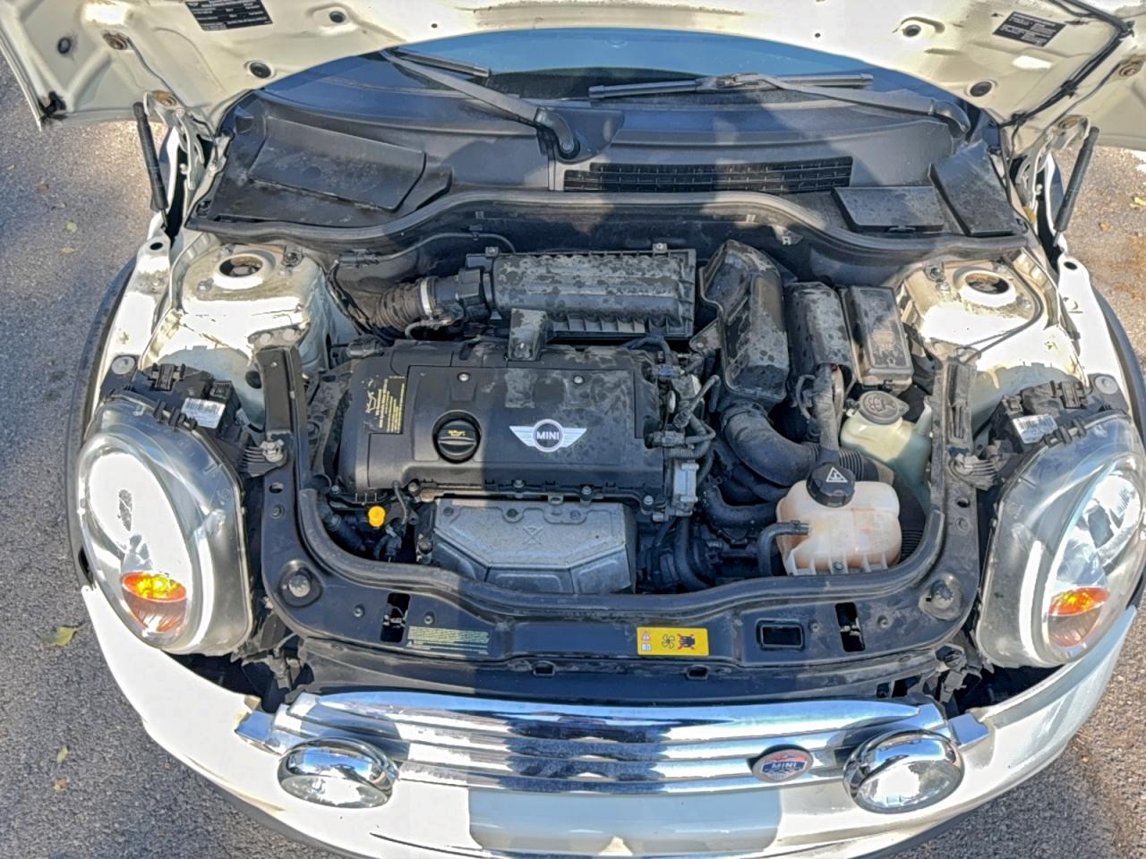 2012 MINI COOPER photo 7