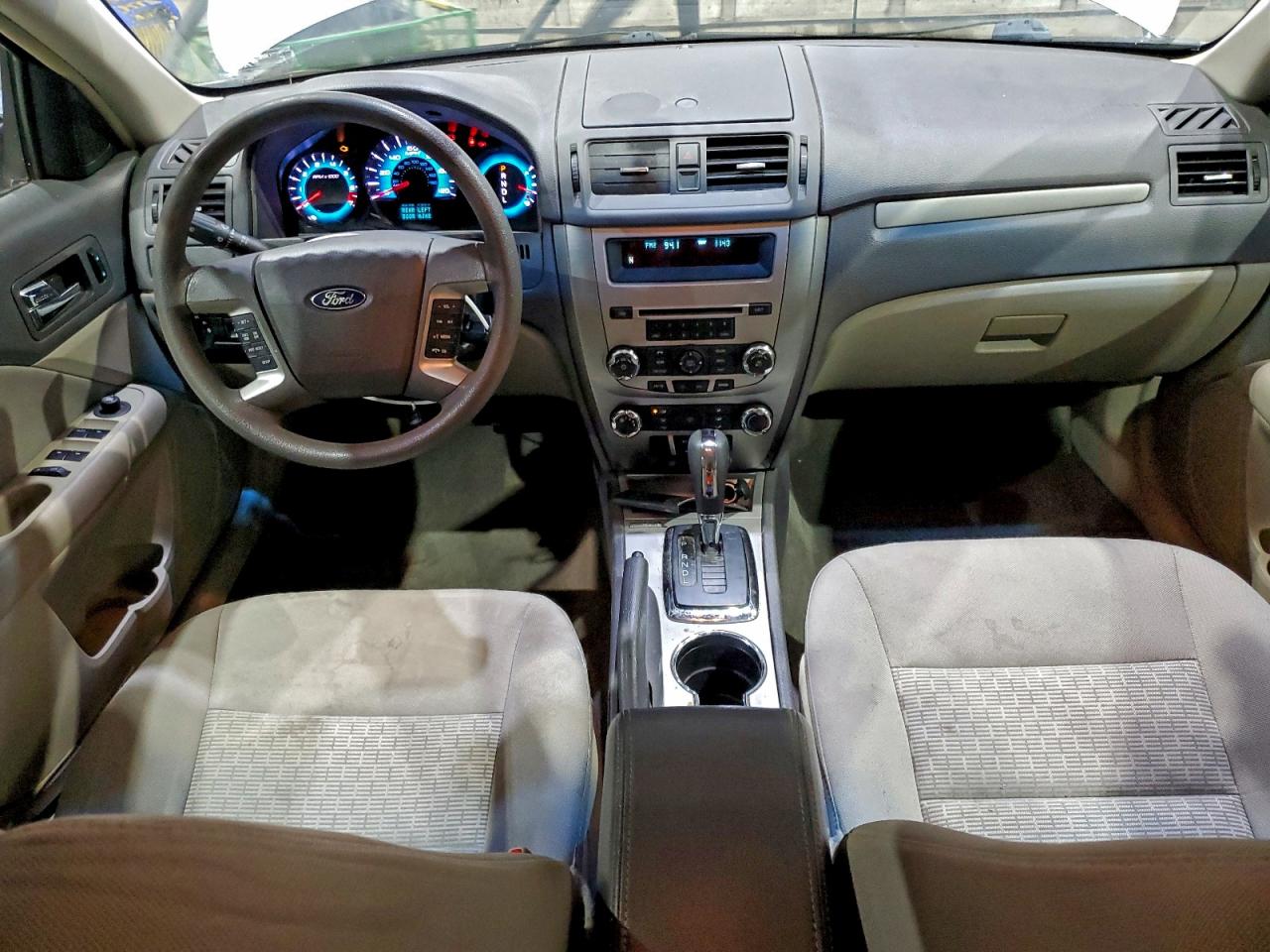 2011 FORD FUSION SE photo 8