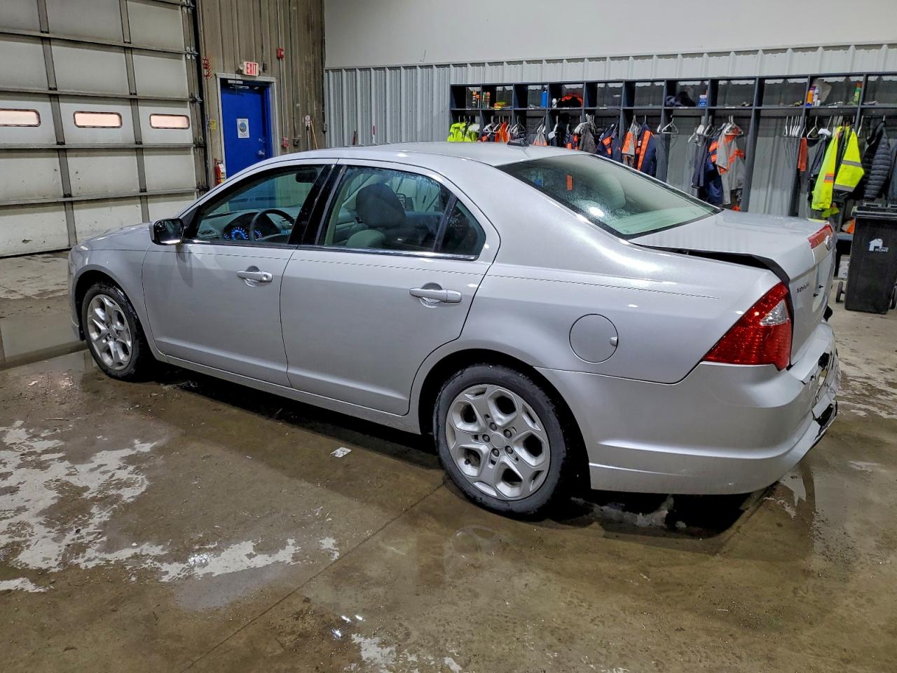 2011 FORD FUSION SE photo 2