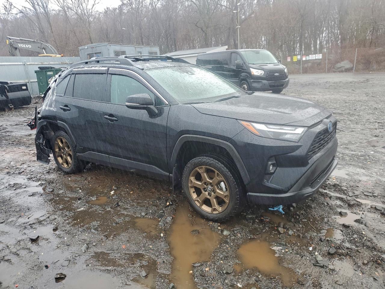 2024 TOYOTA RAV4 WOODLAND EDITION photo 4