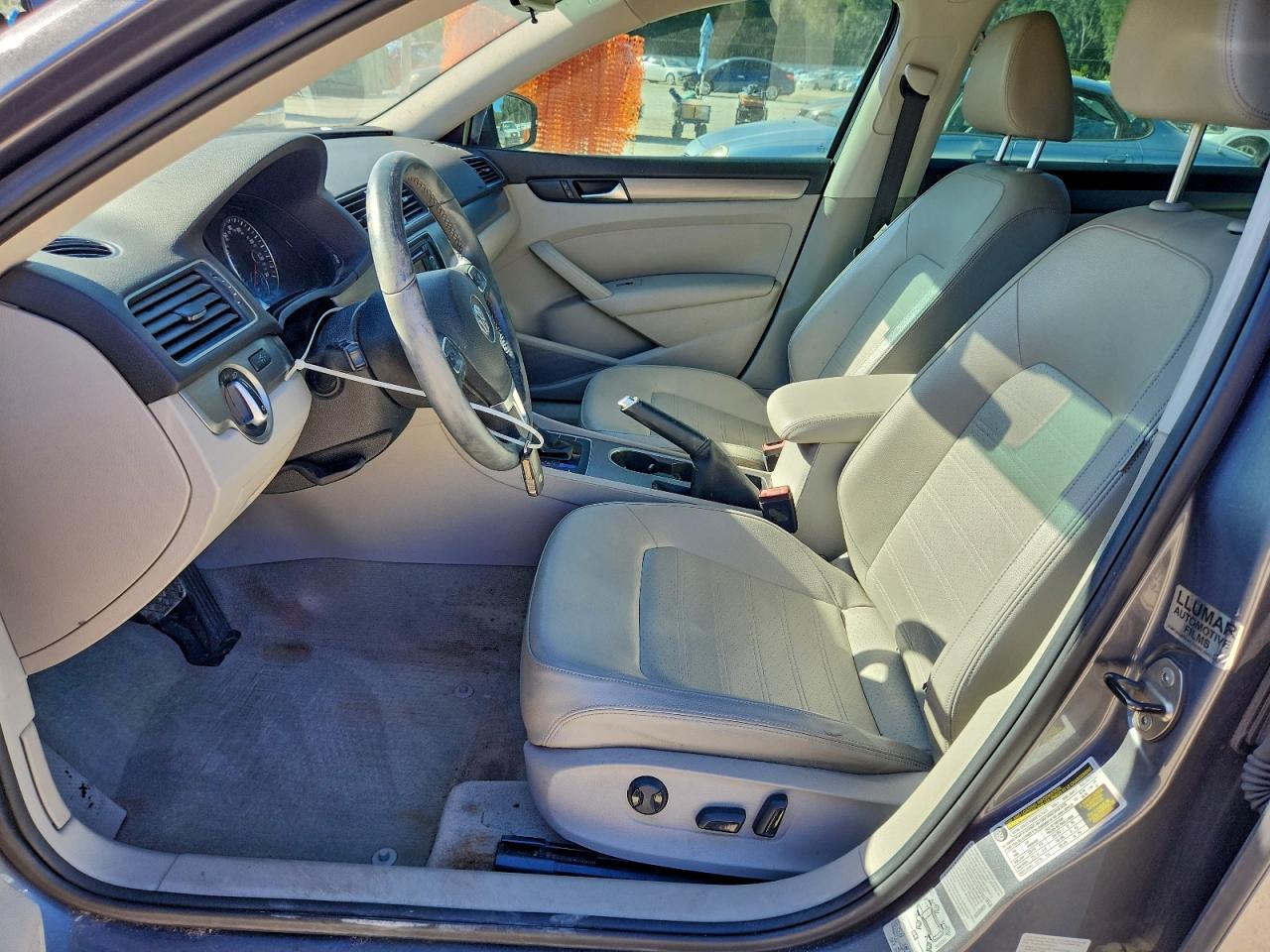 2015 VOLKSWAGEN PASSAT SE photo 7