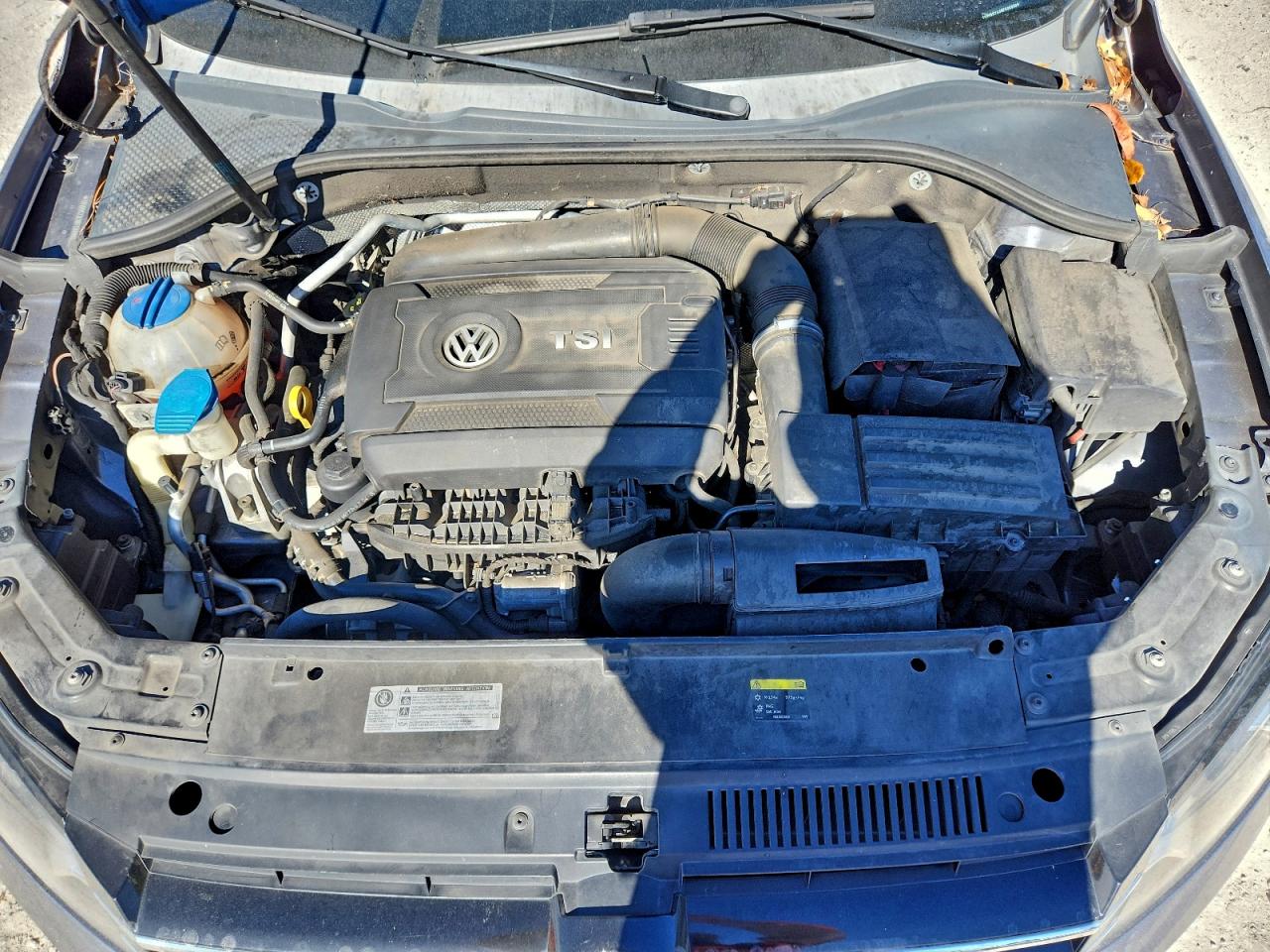 2015 VOLKSWAGEN PASSAT SE photo 11