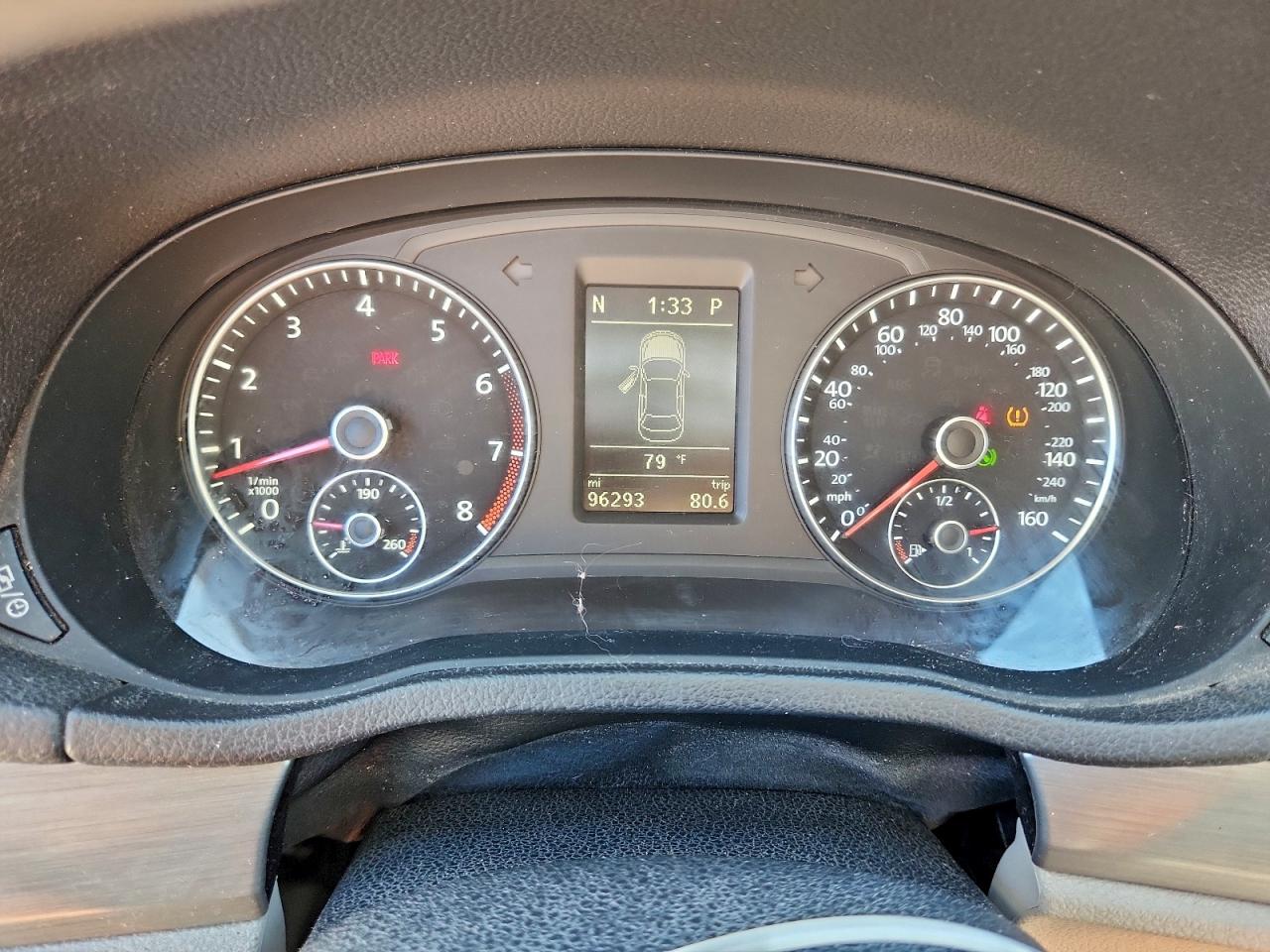 2015 VOLKSWAGEN PASSAT SE photo 9