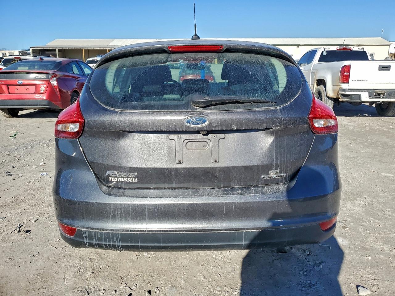 2015 FORD FOCUS SE photo 6