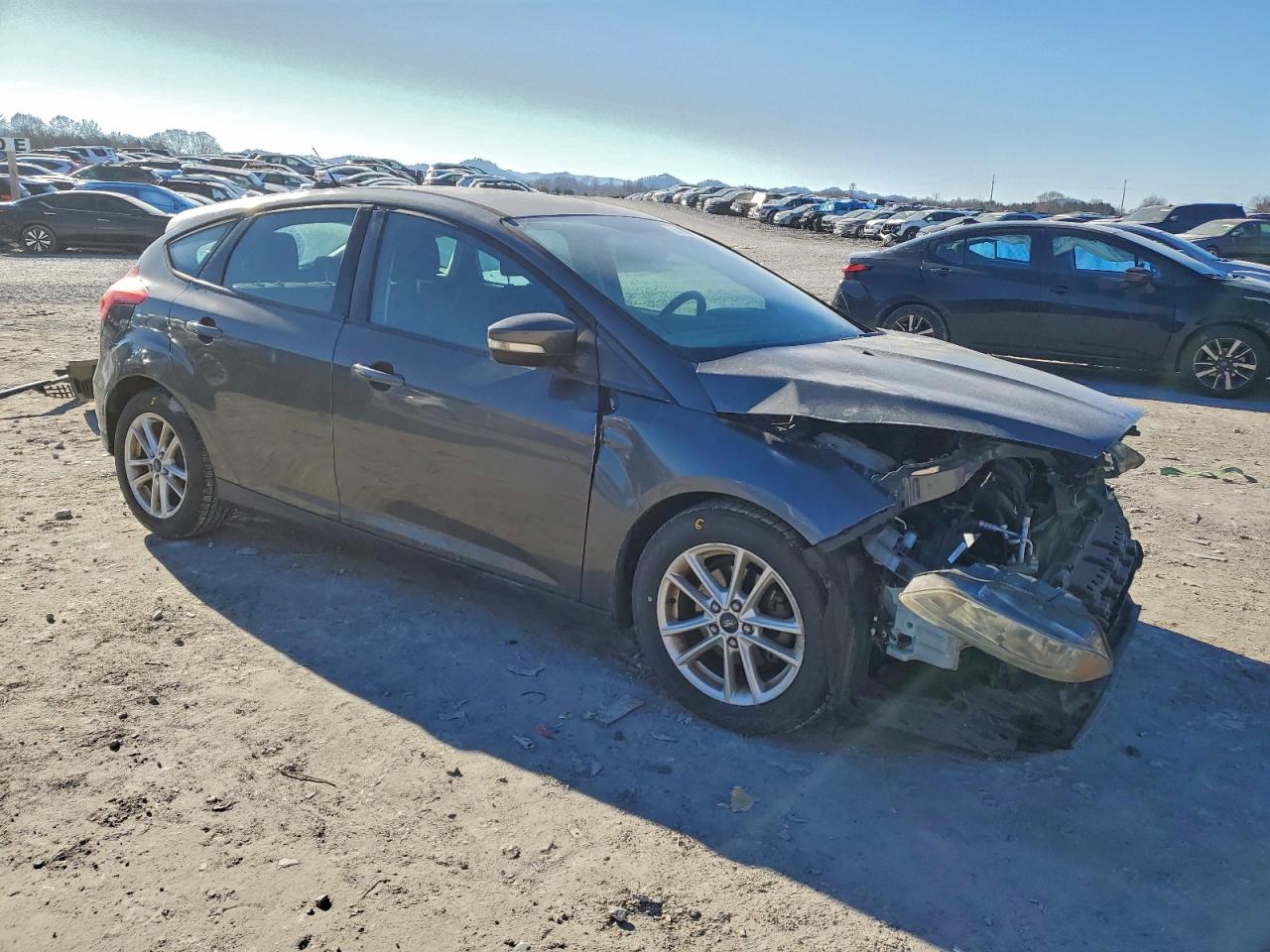 2015 FORD FOCUS SE photo 4