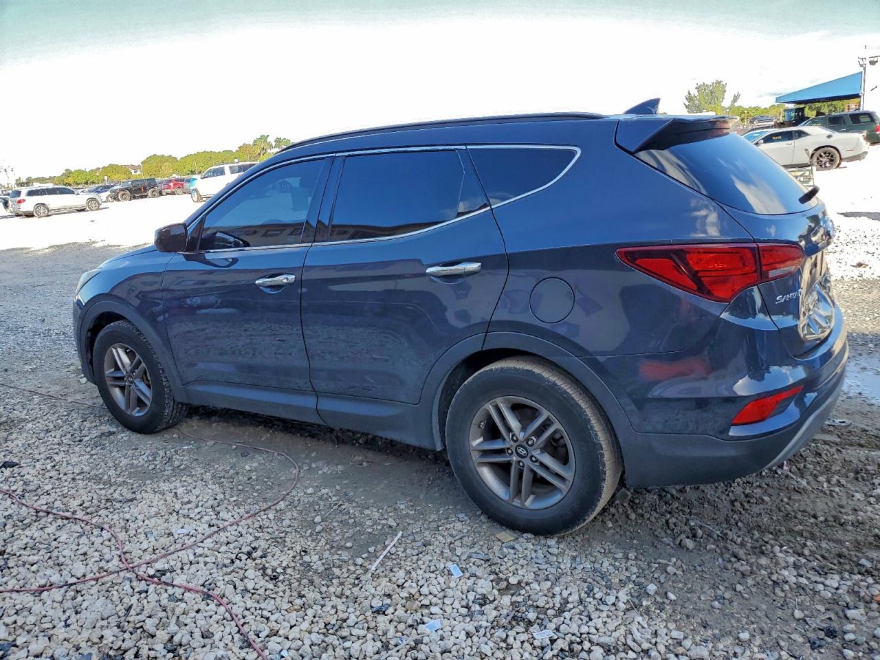 2017 HYUNDAI SANTA FE SPORT photo 2