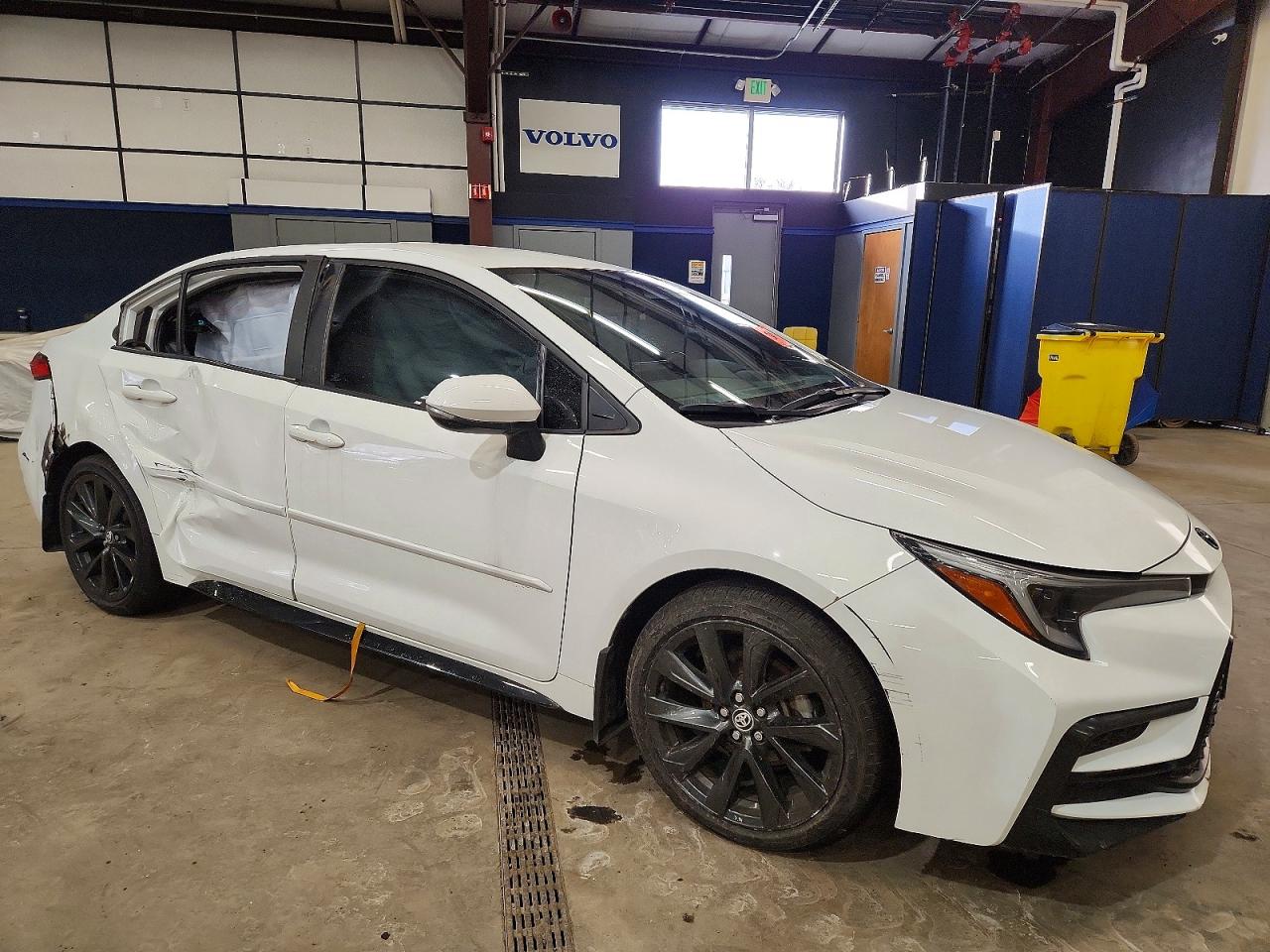 2023 TOYOTA COROLLA SE photo 4