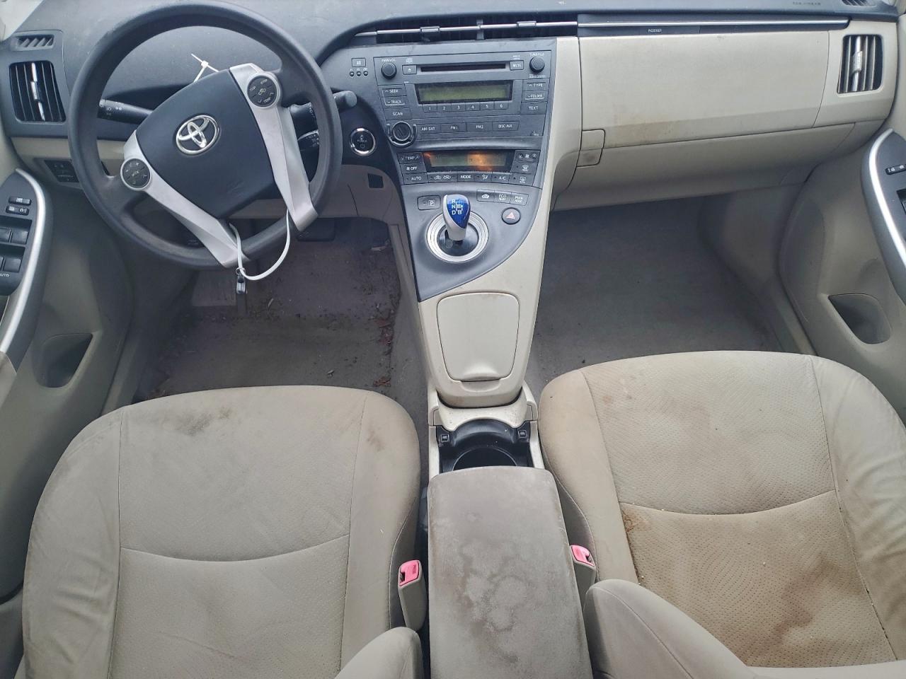 2010 TOYOTA PRIUS photo 8
