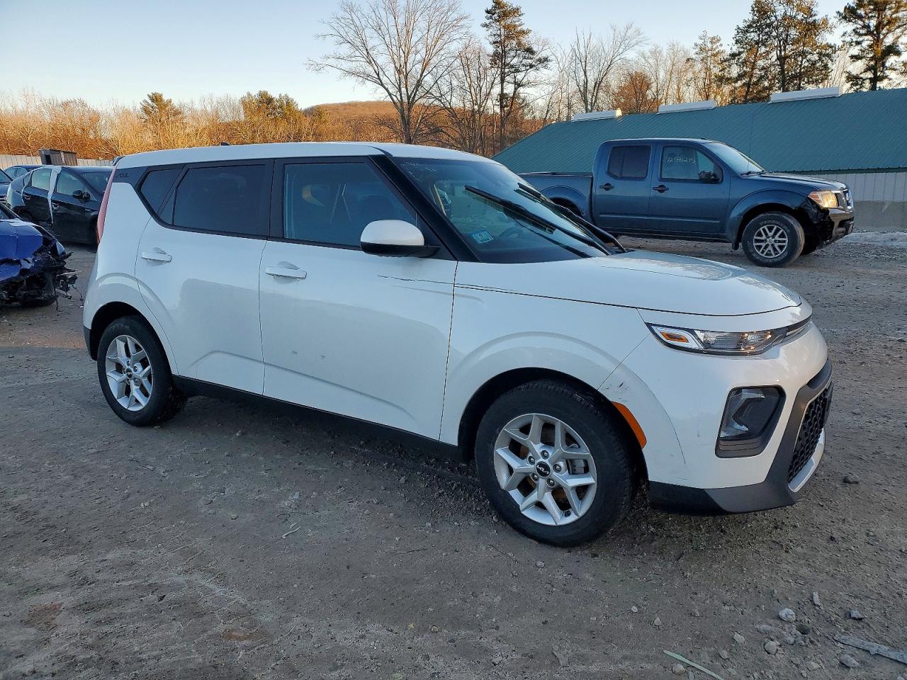 2022 KIA SOUL LX photo 4