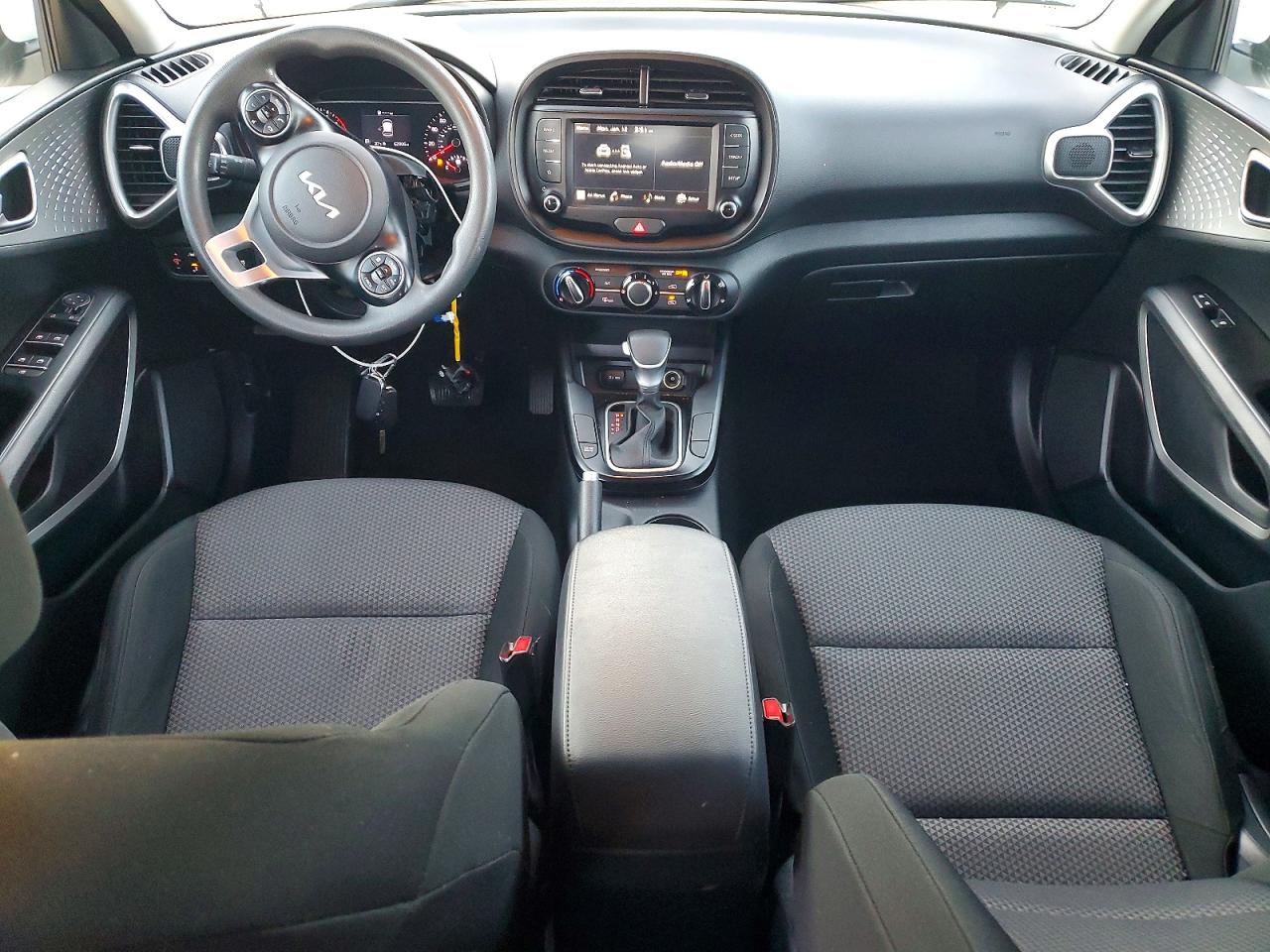 2022 KIA SOUL LX photo 8